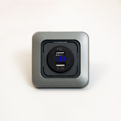 C-line Modular System: Dual USB Port and Voltmeter